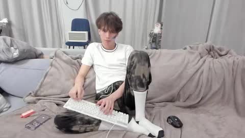 Snapshot of your_shy_guy chatting on 10, 3, 2025 your_shy_guy online show from 10, 3, 2025