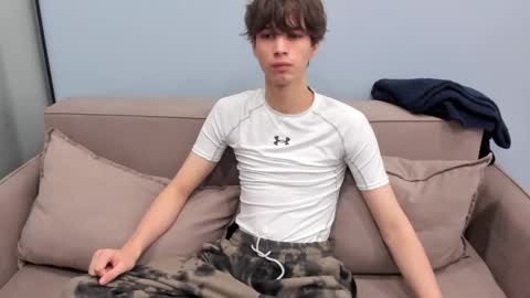 Snapshot of your_shy_guy chatting on 18, 9, 2025 your_shy_guy online show from 18, 9, 2025