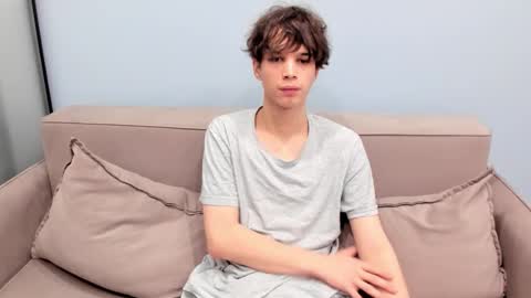 Snapshot of your_shy_guy chatting on 21, 11, 2025 your_shy_guy online show from 21, 11, 2025