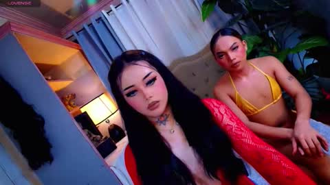 Snapshot of yourasiancockisontop chatting on 29, 10, 2025 kim online show from 29, 10, 2025