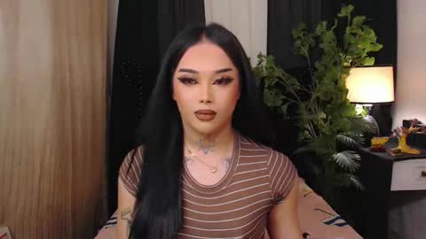 Snapshot of yourasiancockisontop chatting on 1, 12, 2025 kim online show from 1, 12, 2025