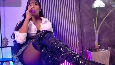 Selena online show from 20, 11, 2025