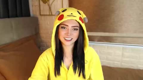 JEN  online show from 10, 9, 2025