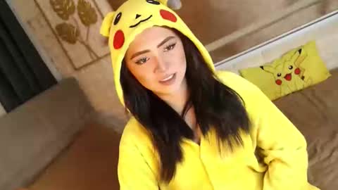 JEN  online show from 4, 10, 2025