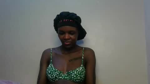Snapshot of yourfavnigtnurse chatting on 18, 9, 2025 Flower online show from 18, 9, 2025