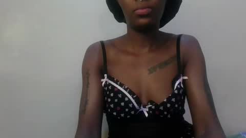 Snapshot of yourfavnigtnurse chatting on 25, 9, 2025 Flower online show from 25, 9, 2025