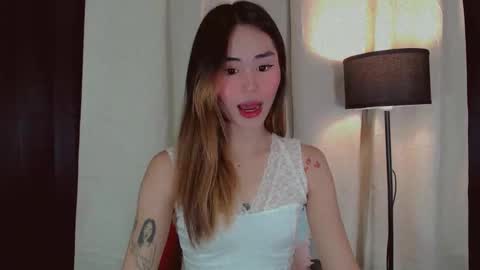 Snapshot of yourfavorateremi chatting on 6, 10, 2025 Remrem online show from 6, 10, 2025