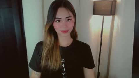 Snapshot of yourfavorateremi chatting on 25, 10, 2025 Remrem online show from 25, 10, 2025