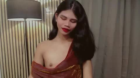 Vivian online show from 17, 11, 2025