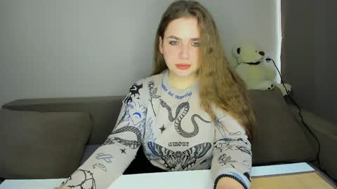 Snapshot of yourgem__ chatting on 7, 5, 2026 yourgem__ online show from 7, 5, 2026