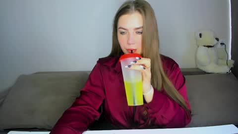 Snapshot of yourgem__ chatting on 1, 6, 2026 yourgem__ online show from 1, 6, 2026
