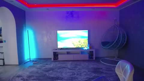 call meKira online show from 28, 2, 2025