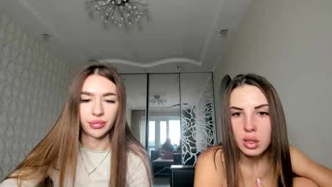 Snapshot of yourgirl_ariella chatting on 7, 11, 2025 Ariella online show from 7, 11, 2025