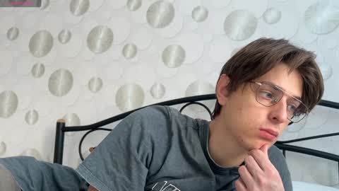 Chris online show from 8, 12, 2024