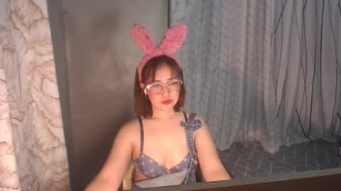 yourhotyash_ online show from 10, 4, 2026