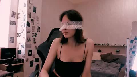 Nikol online show from 13, 9, 2025
