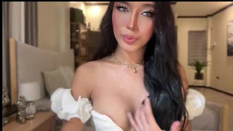 Snapshot of yourlovingpearlita1000 chatting on 22, 10, 2025 Pearl online show from 22, 10, 2025