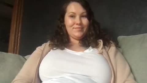 Snapshot of yournewbigmama chatting on 15, 12, 2024 yournewbigmama online show from 15, 12, 2024
