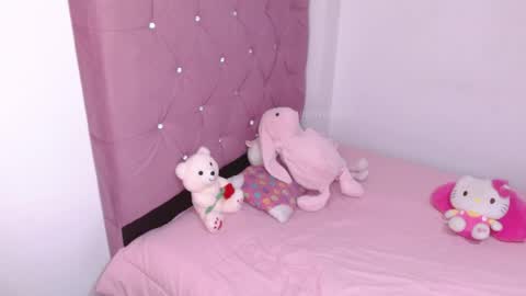 yourprivateslut online show from 15, 4, 2026