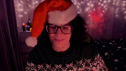 Snapshot of yourscosmic chatting on 21, 12, 2024 Yours Cosmic online show from 21, 12, 2024