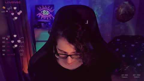 Snapshot of yourscosmic chatting on 18, 9, 2025 Yours Cosmic online show from 18, 9, 2025