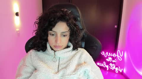 Snapshot of yoursecretcrush_ chatting on 20, 9, 2025 Camille online show from 20, 9, 2025