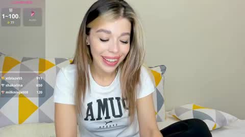 Snapshot of yoursoul_mila chatting on 2, 2, 2025 yoursoul_mila online show from 2, 2, 2025