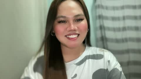 Snapshot of yourspecialgirl_rhea chatting on 13, 7, 2026 yourspecialgirl_rhea online show from 13, 7, 2026