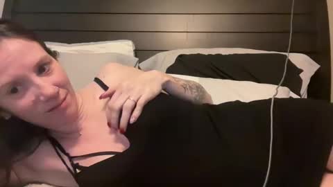 Snapshot of yourstrulylivy chatting on 27, 12, 2024 yourstrulylivy online show from 27, 12, 2024