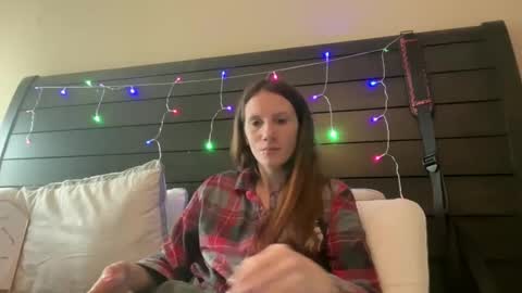Snapshot of yourstrulylivy chatting on 28, 2, 2025 yourstrulylivy online show from 28, 2, 2025