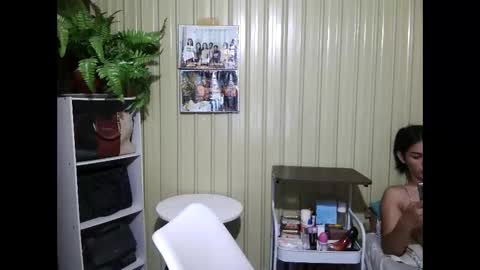 Snapshot of yoursubmissive_larah chatting on 12, 5, 2026 yoursubmissive_larah online show from 12, 5, 2026