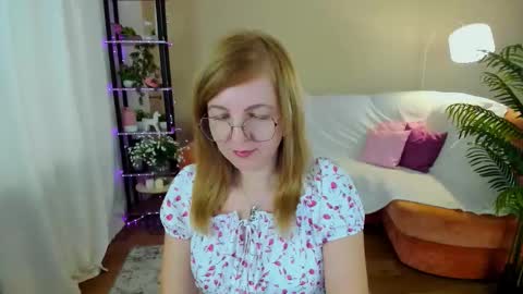 Snapshot of youruniverser chatting on 9, 9, 2025 Alice online show from 9, 9, 2025