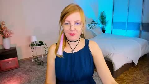 Snapshot of youruniverser chatting on 10, 9, 2025 Alice online show from 10, 9, 2025