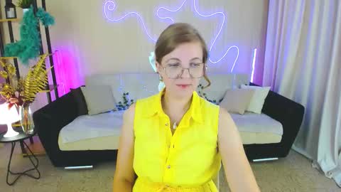 Snapshot of youruniverser chatting on 22, 9, 2025 Alice online show from 22, 9, 2025