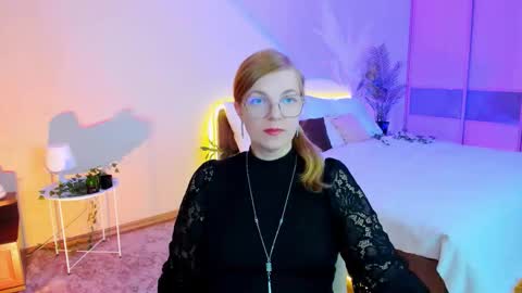 Snapshot of youruniverser chatting on 11, 10, 2025 Alice online show from 11, 10, 2025