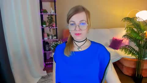 Snapshot of youruniverser chatting on 16, 10, 2025 Alice online show from 16, 10, 2025