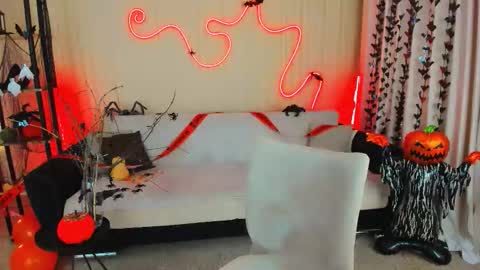 Snapshot of youruniverser chatting on 30, 10, 2025 Alice online show from 30, 10, 2025