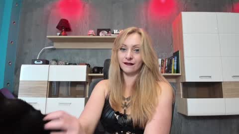 Snapshot of yourvenus00 chatting on 9, 12, 2024 YourVenus00 -Follow my OF online show from 9, 12, 2024