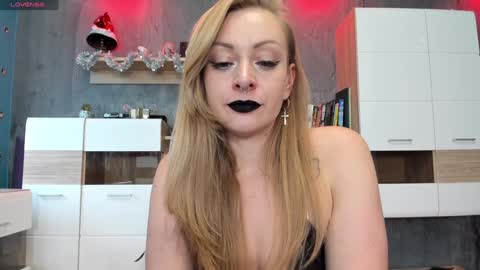 Snapshot of yourvenus00 chatting on 27, 12, 2024 YourVenus00 -Follow my OF online show from 27, 12, 2024