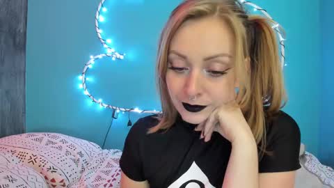 Snapshot of yourvenus00 chatting on 27, 1, 2025 YourVenus00 -Follow my OF online show from 27, 1, 2025