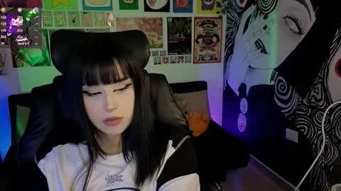    rawr   Anne Independent model      online show from 21, 11, 2025