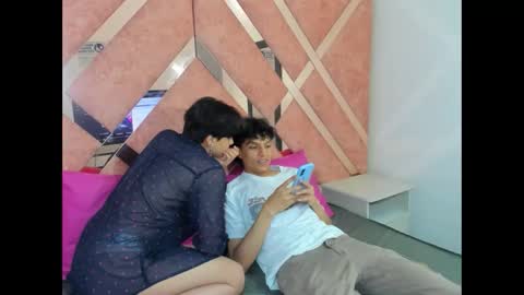 Snapshot of yui_and_rin_ chatting on 2, 12, 2025 Yui Rin online show from 2, 12, 2025