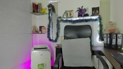 Snapshot of yukiodavis chatting on 6, 12, 2024 Yukio Davis  online show from 6, 12, 2024