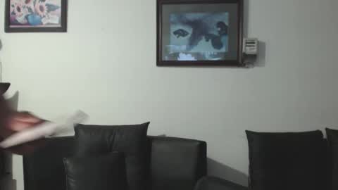 yul and val couple online show from 24, 4, 2026