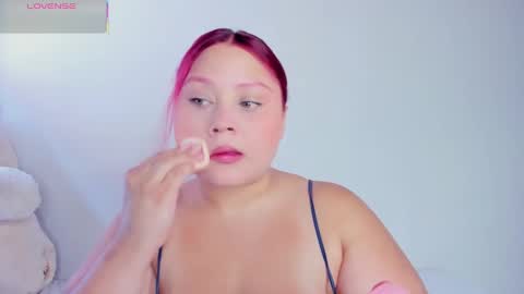 Snapshot of yuli_cardona_ chatting on 8, 9, 2025 Yuliet online show from 8, 9, 2025