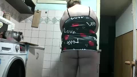 Snapshot of yulia1979 chatting on 14, 11, 2025 Yula online show from 14, 11, 2025