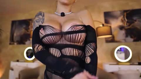 Yulia online show from 13, 10, 2025