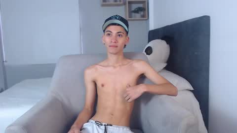 yulian_vasquez online show from 2, 3, 2025