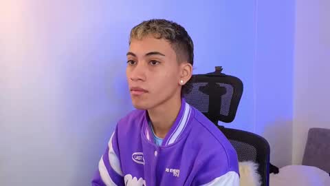 yulian_vasquez online show from 6, 10, 2025