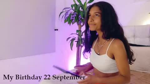 yuliethpetite online show from 13, 9, 2025